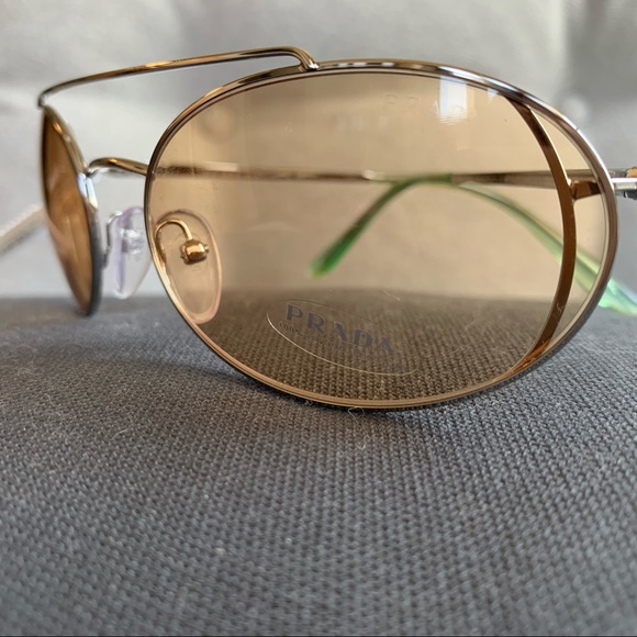 Prada Sunglass PR 64Vs - Picture 3 of 5